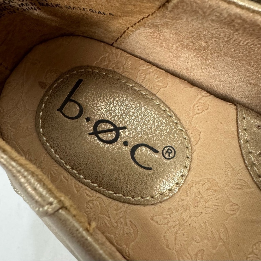 B.O.C Gold Slip On Flats Closed Toe Casual Dressy Shoes - Picture 4 of 6
